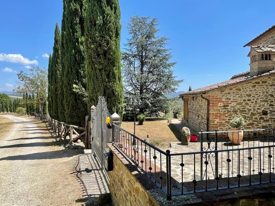Luxury 1-Bedroom House With The Pool In Tuscany. Ангиари Екстериор снимка